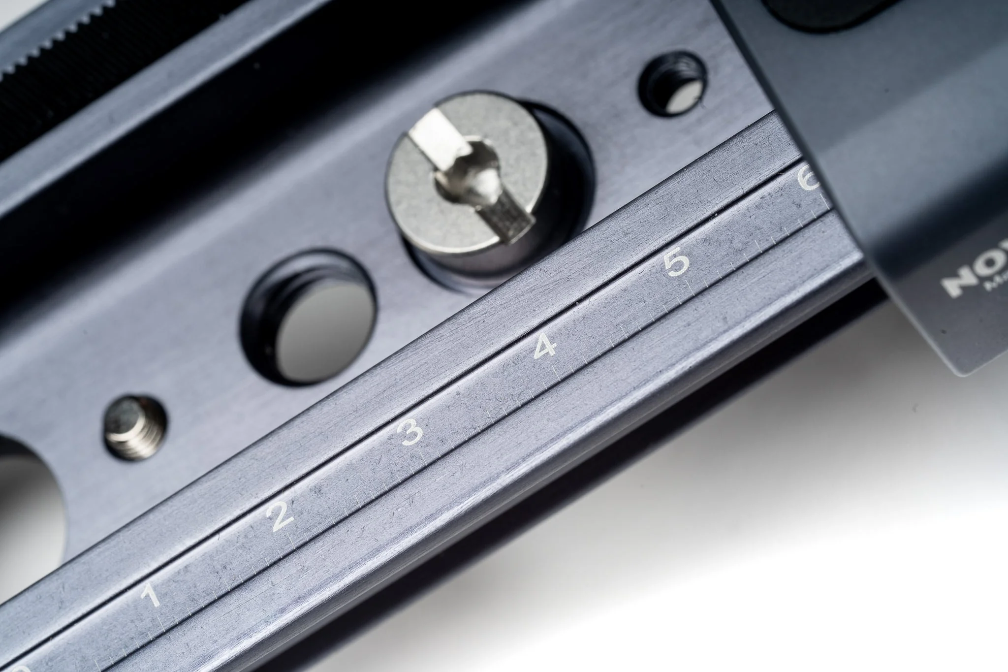360 Novoflex CASTEL-MINI II Focusing Rack - Image 4